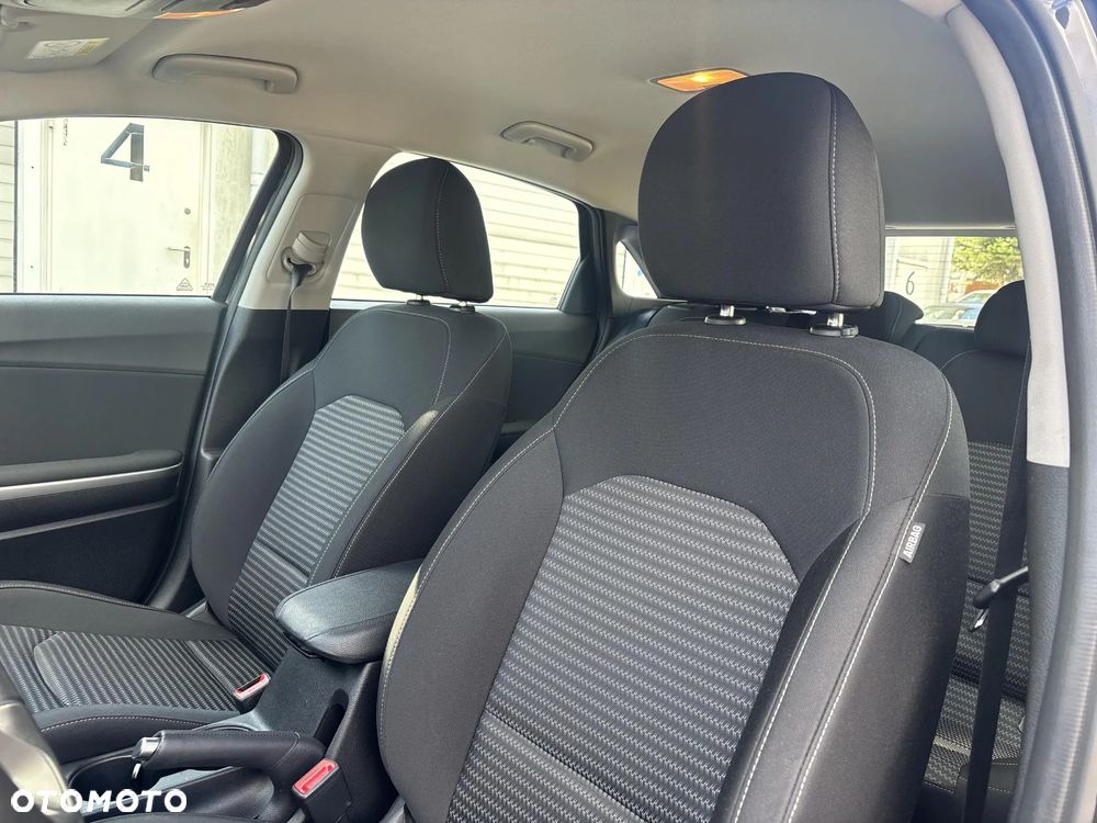 Kia Ceed 1.5 T-GDI M - 11