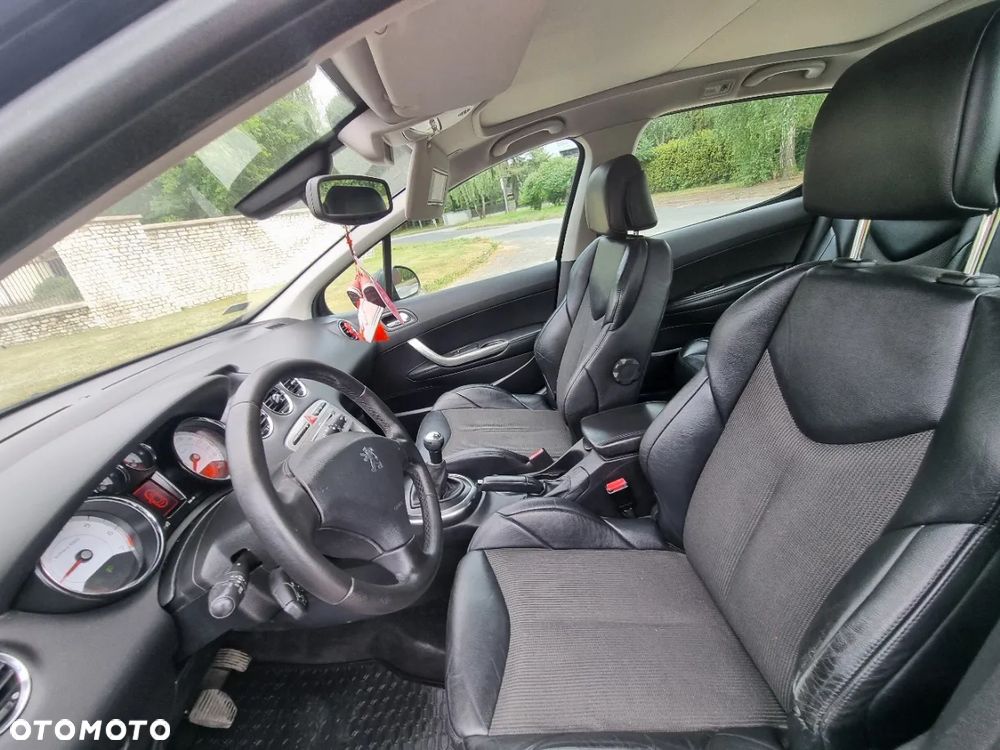 Peugeot 308 1.6 Premium Plus - 3