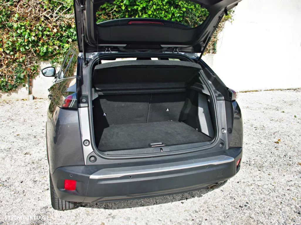 Peugeot 2008 1.2 PureTech Allure - 11