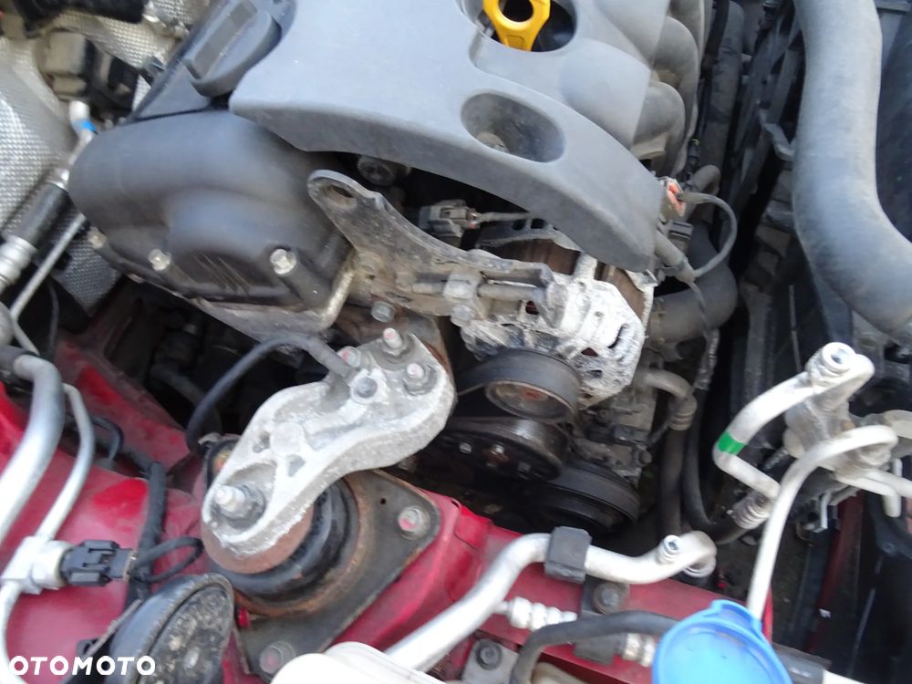 Silnik Hyundai I30 G4FC 1.6 (goły słupek) - 2