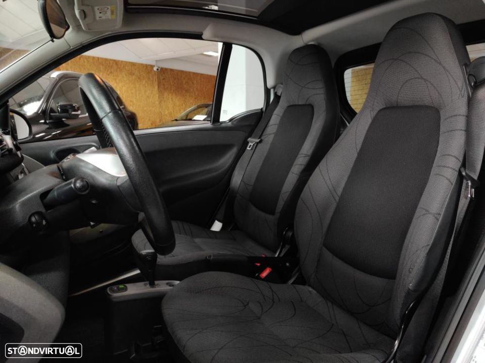 Smart ForTwo Coupé 1.0 mhd Passion 71 - 14