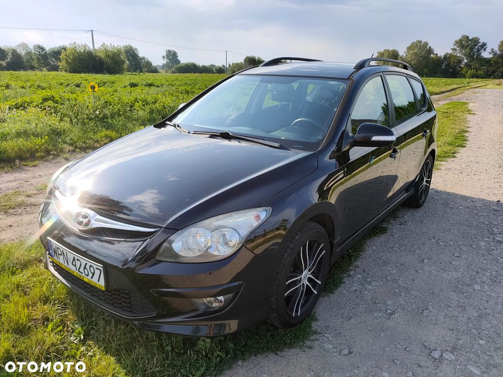 Hyundai i30 1.4 Base + - 9
