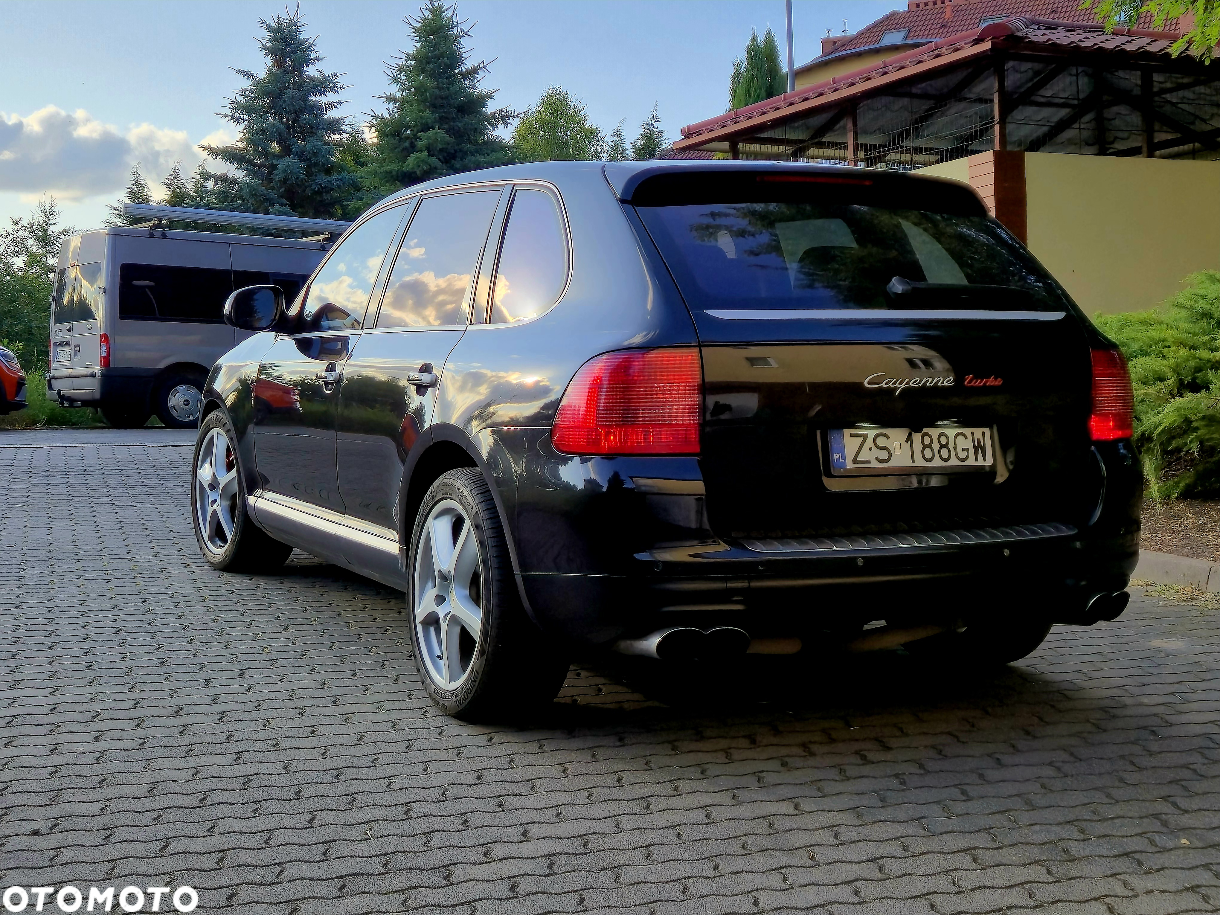 Porsche Cayenne Turbo - 13