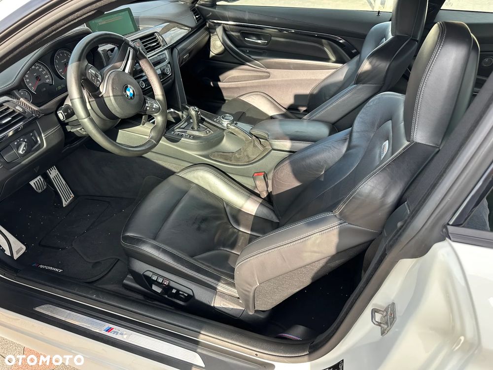 BMW M4 DKG - 13