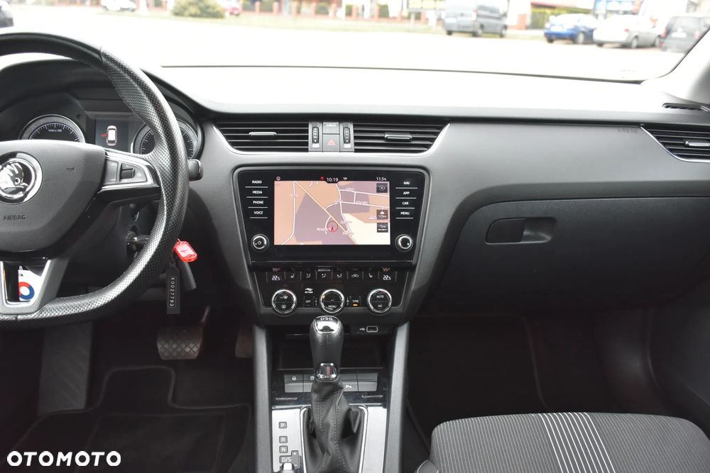Skoda Octavia 2.0 TDI DSG Ambition - 11