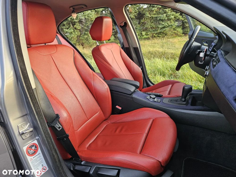 BMW Seria 3 318i - 23