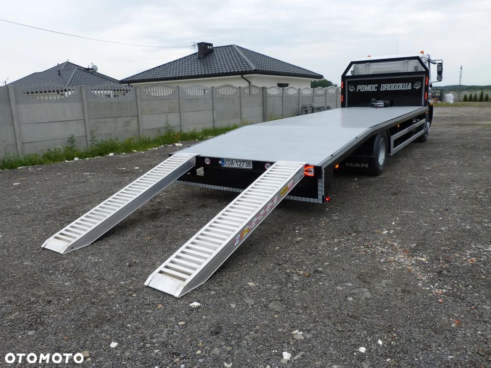 MAN LE 15.280 POMOC DROGOWA / AUTOLAWETA / SPECJALNY / DMC 15.000 KG / ŁADOWNOŚĆ 9.000 KG / PODUSZKI / DŁ.7.70 M - 25
