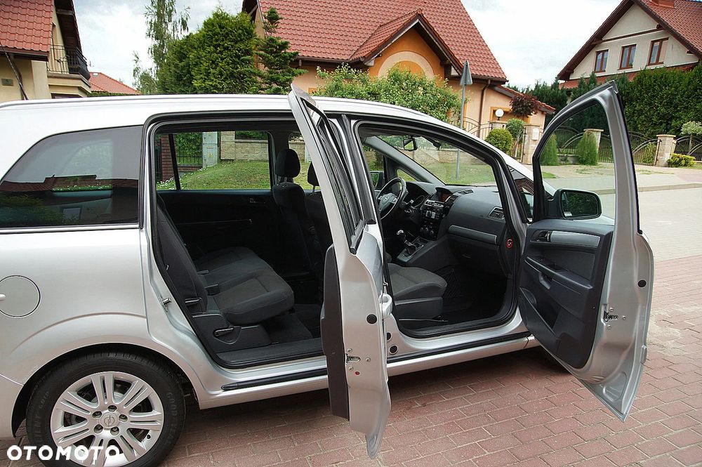 Opel Zafira 1.8 Elegance - 19