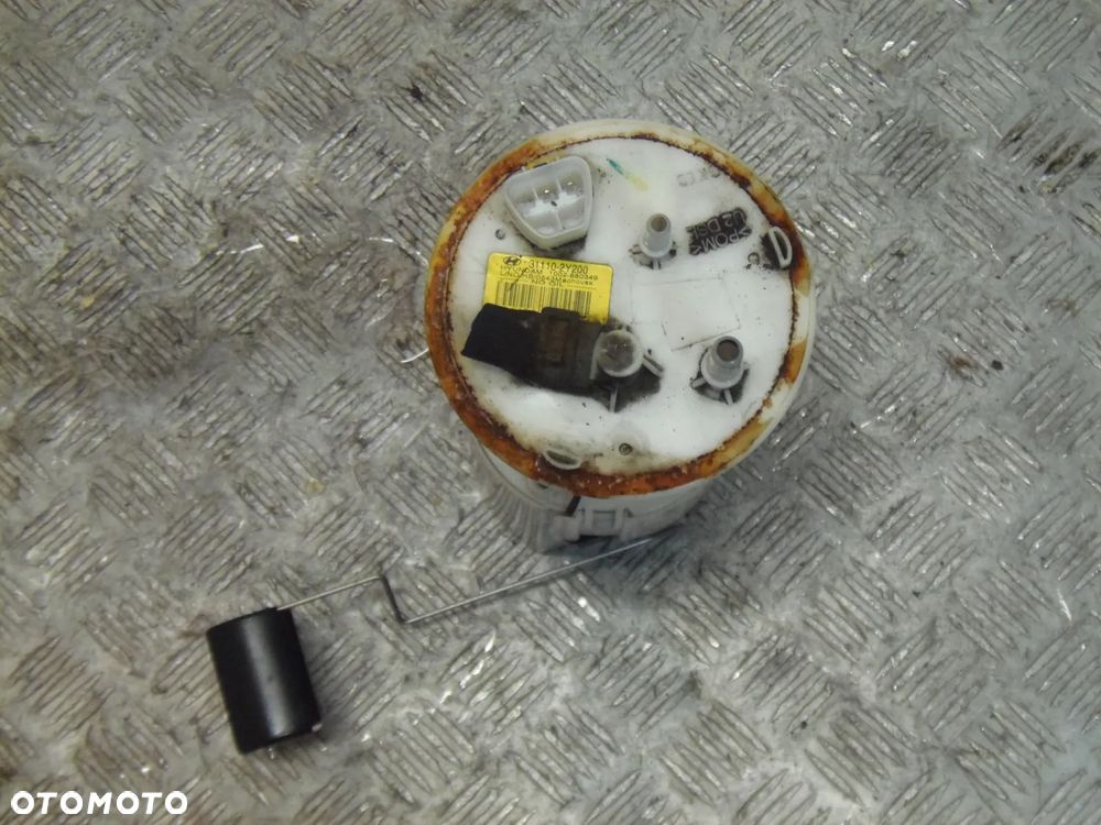 KIA SPORTAGE III 3 2014 1.7 CRDI POMPA PALIWA W BAK - 2