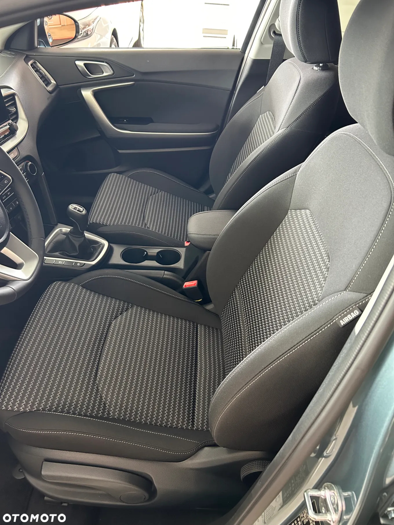 Kia XCeed 1.5 T-GDI M - 15