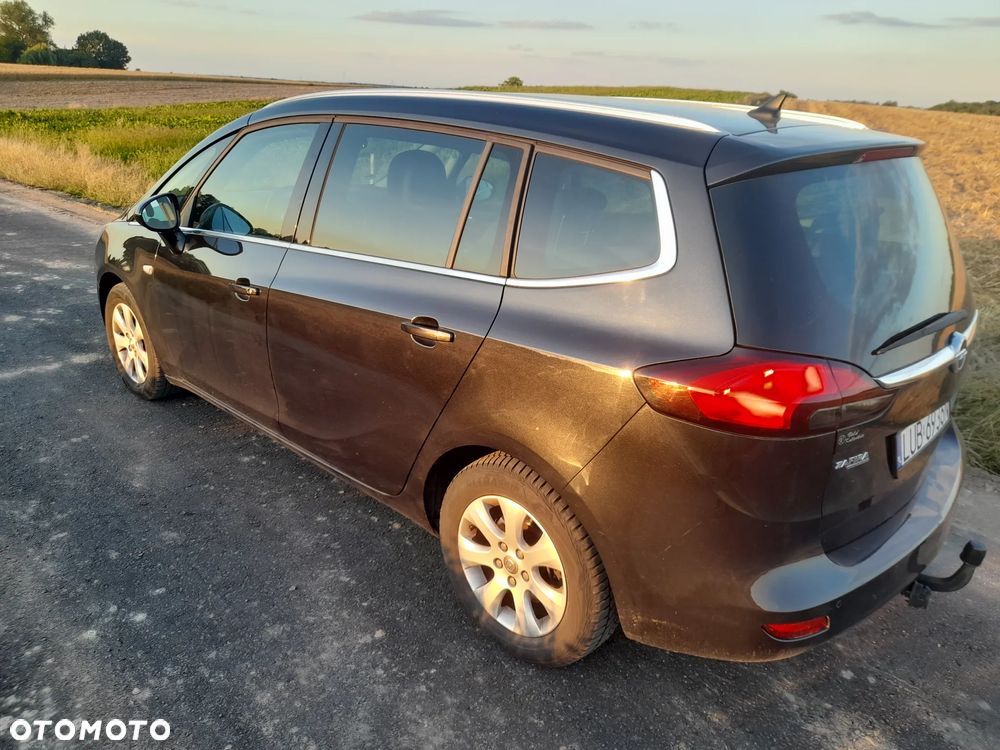 Opel Zafira - 12