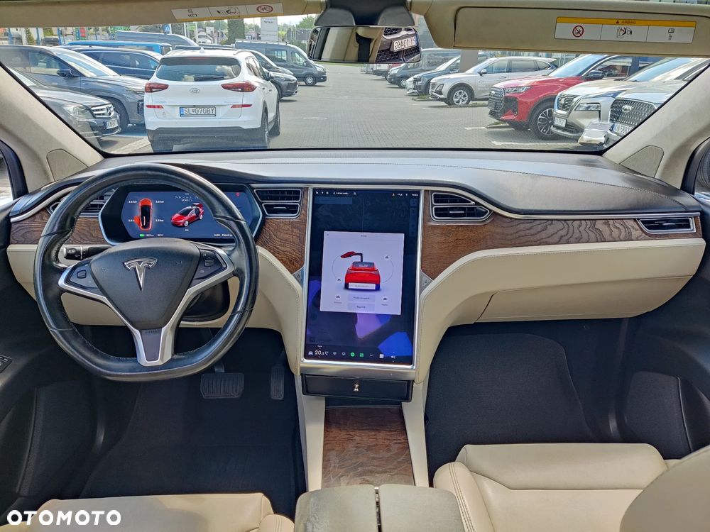 Tesla Model X Long Range Plus - 8
