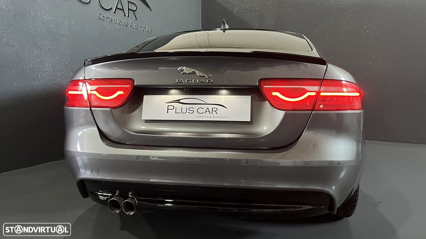 Jaguar XE 2.0 D Prestige Aut. - 10