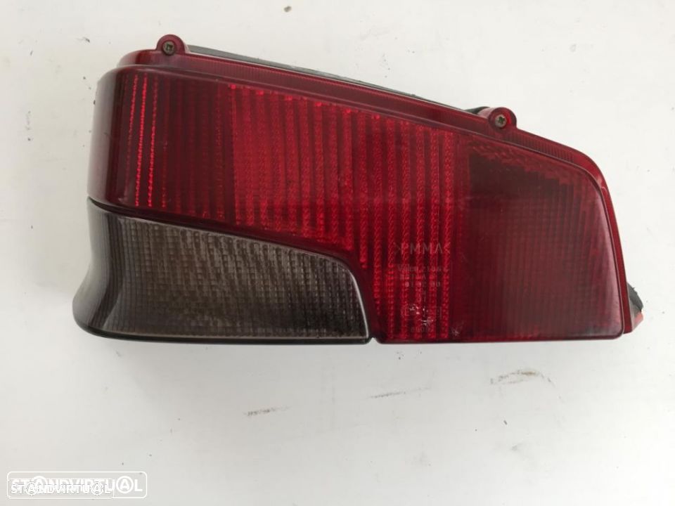 Farolim trás esquerdo peugeot 106 - 1