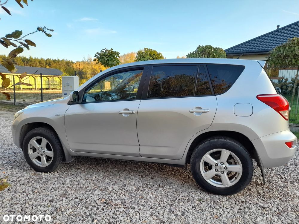 Toyota RAV4 2.0 VVT-i Sol - 6