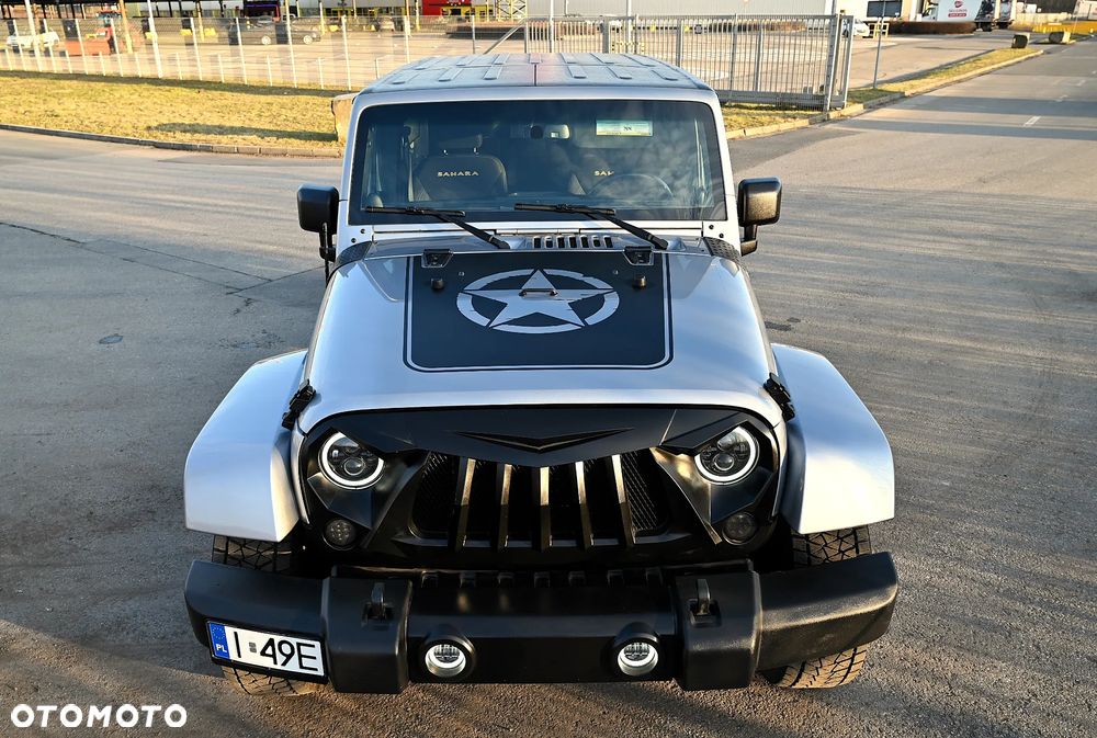 Jeep Wrangler - 11