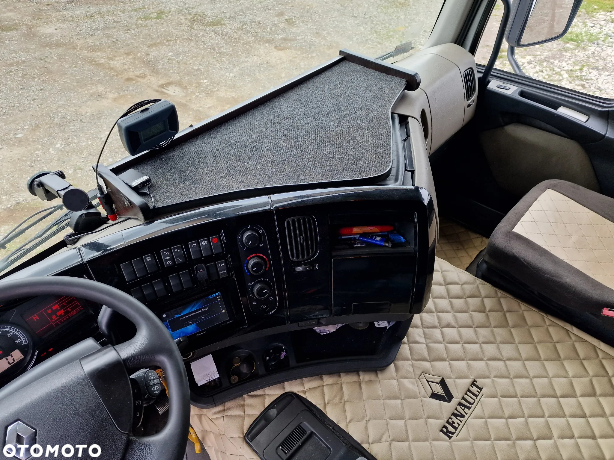 Renault Premium - 6
