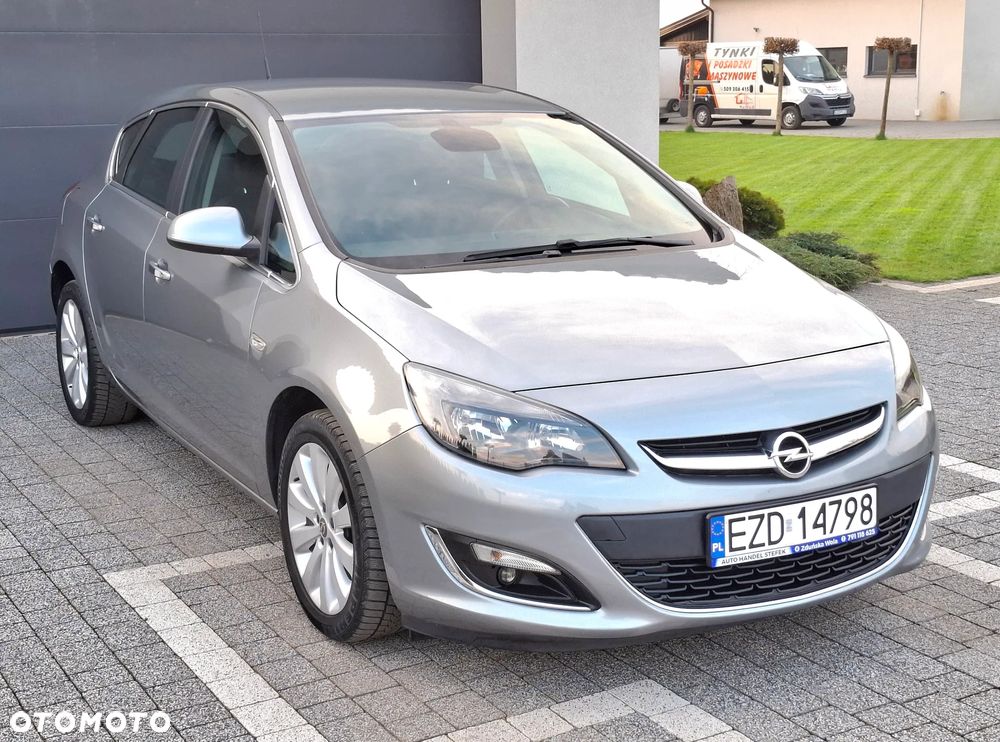 Opel Astra 1.4 T Cosmo - 4