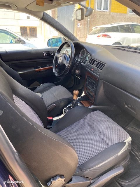 VW Bora 1.9 TDi Highline - 2