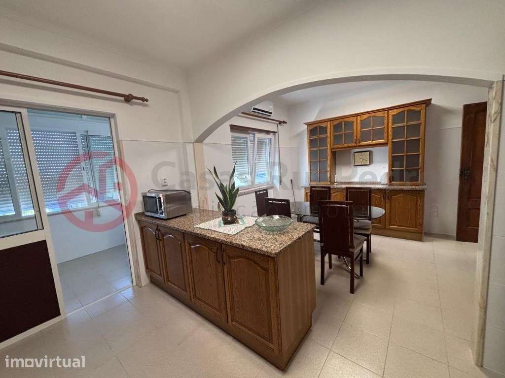 Apartamento T4 transformado em T3 com excelentes áreas no Feijó, Al... - Grande imagem: 3/20