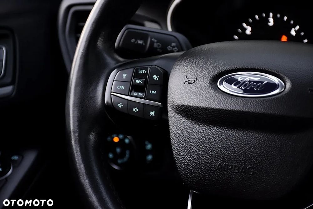 Ford Focus 1.5 EcoBlue Start-Stopp-System TITANIUM DESIGN - 23