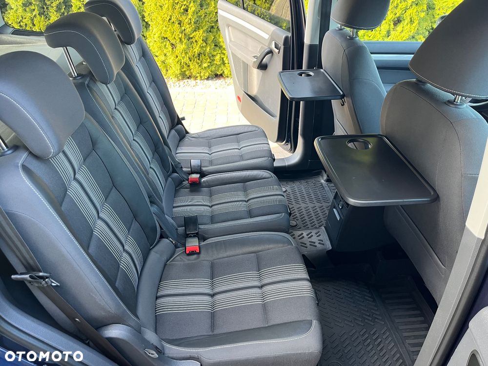 Volkswagen Touran - 26