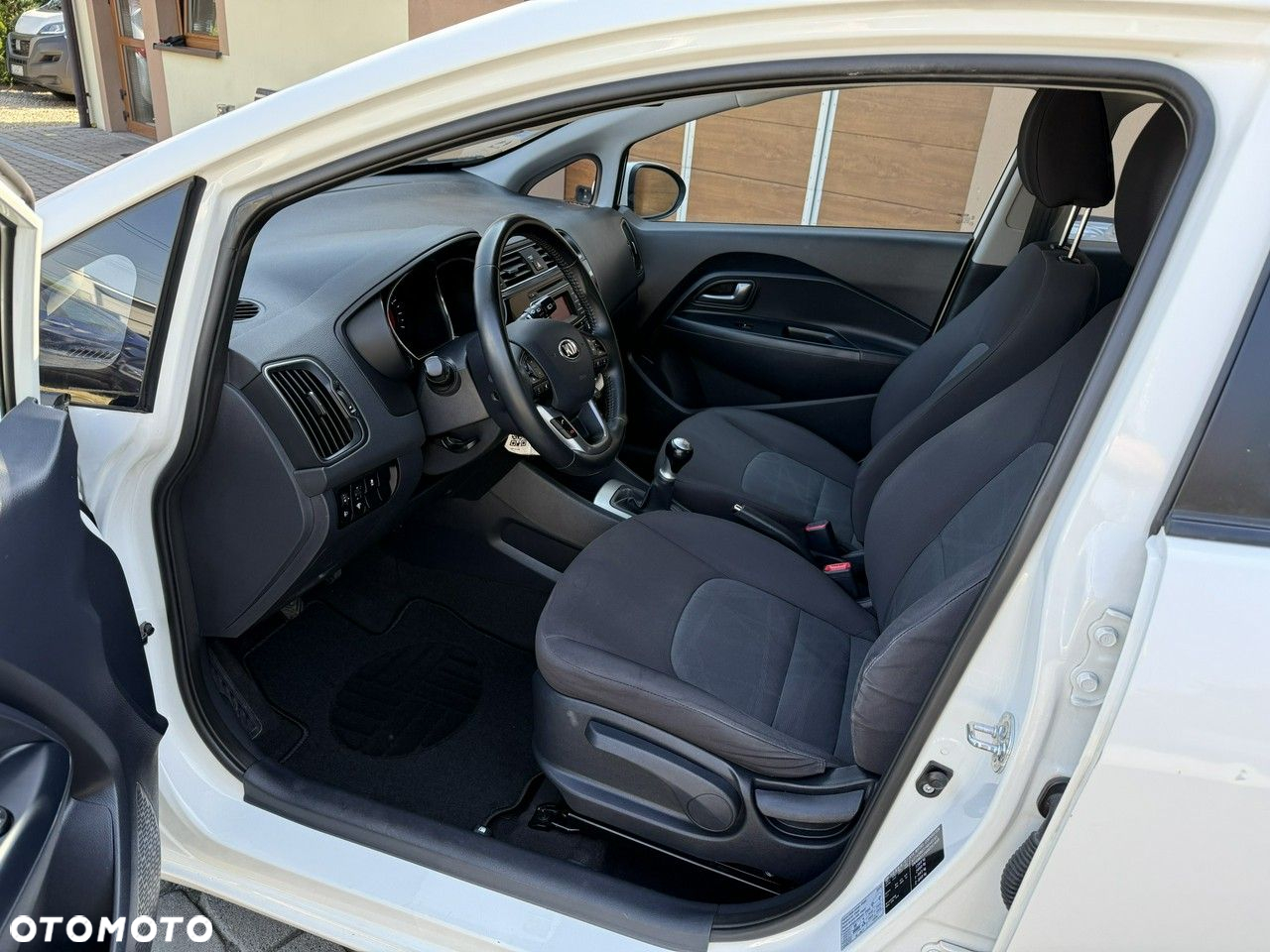 Kia Rio 1.2 Business Line - 18