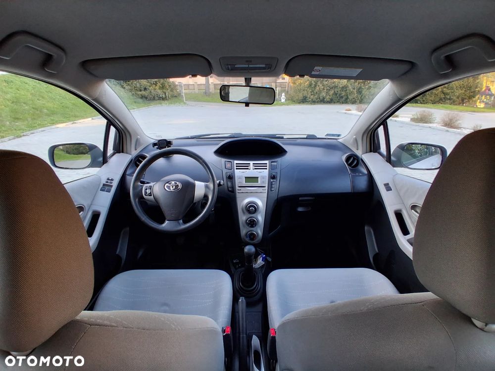 Toyota Yaris 1.3 Unlimited - 8