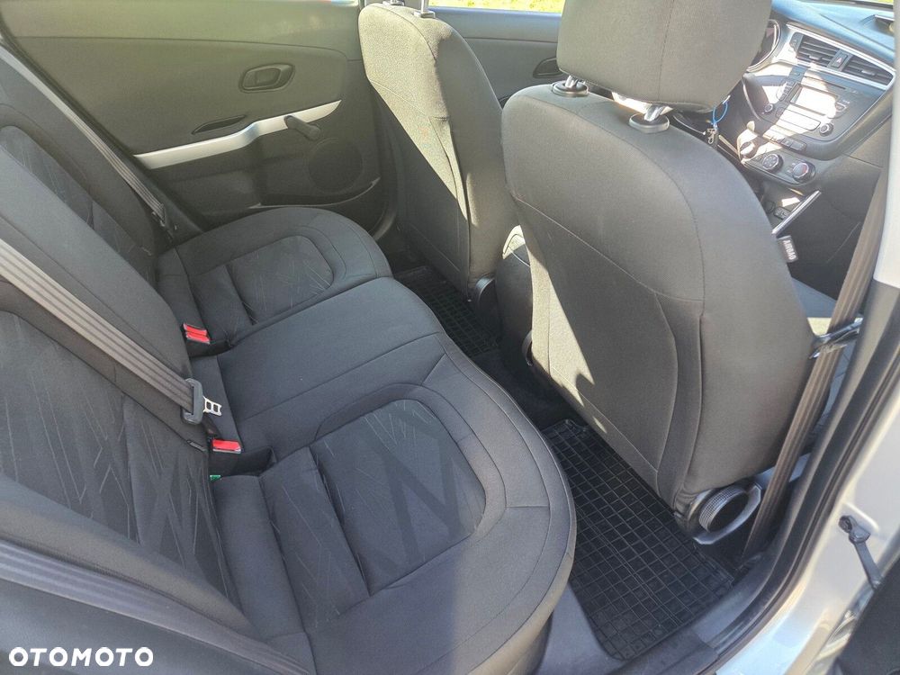 Kia Ceed - 13