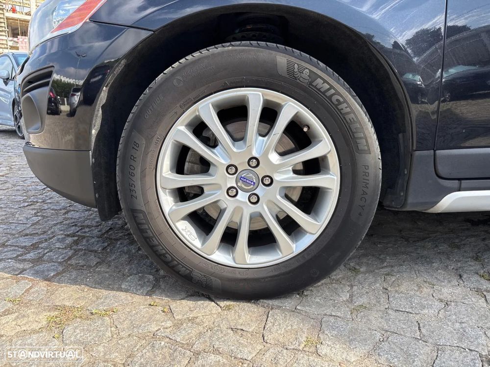Volvo XC 60 2.4 D Drive Momentum - 23