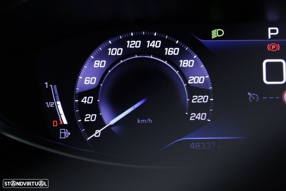 Peugeot 5008 1.2 PureTech Allure Pack EAT8 - 27