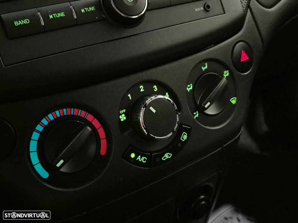 Chevrolet Aveo 1.2 LS - 12