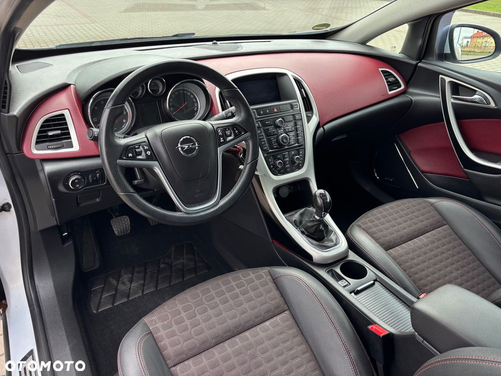 Opel Astra 2.0 CDTI ecoFLEX Start/Stop - 11