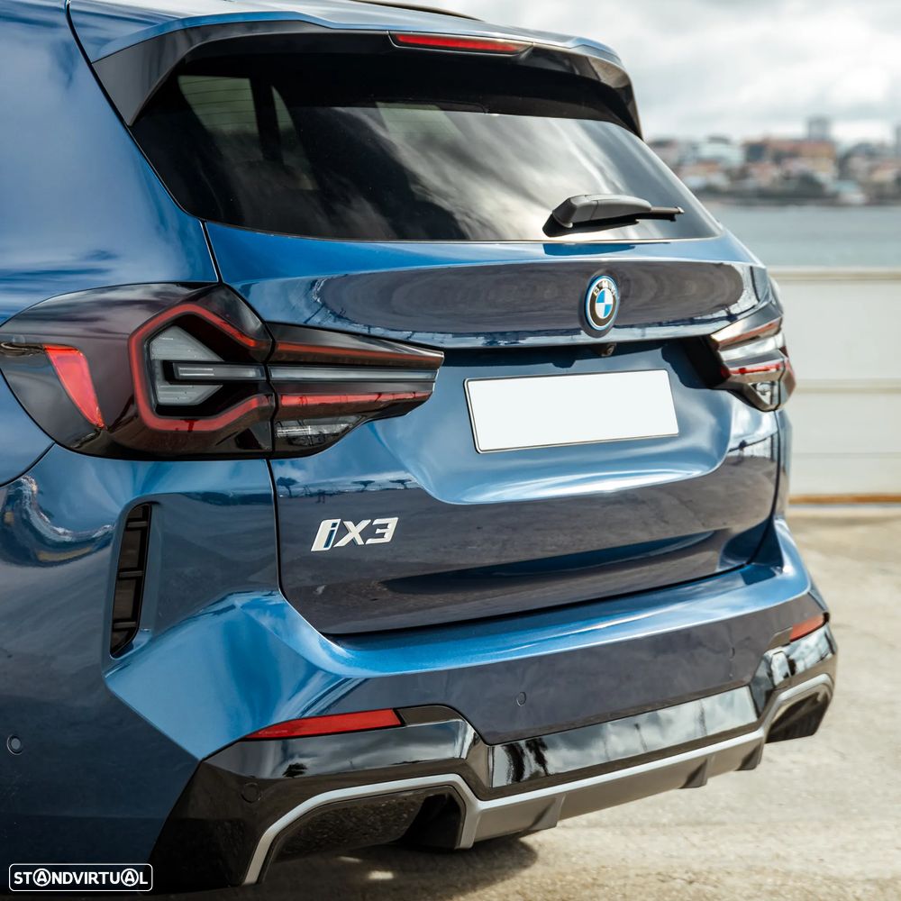 BMW iX3 M Sport Impressive - 19