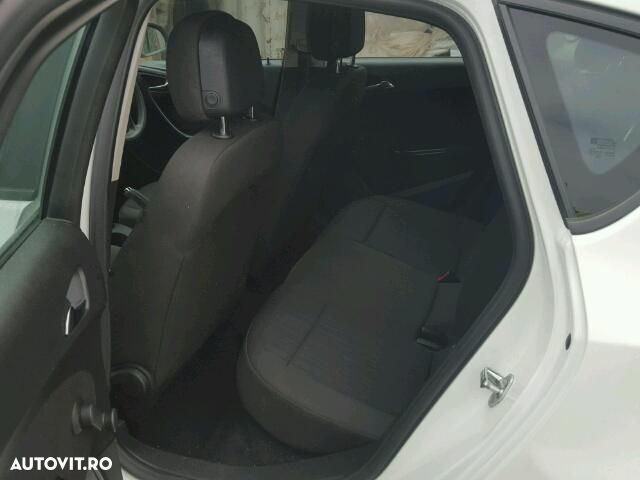 Dezmembrez Opel Astra J 1.7 CDTI Alb 5 usi - 4