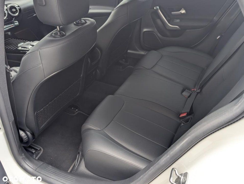 Mercedes-Benz CLA - 28