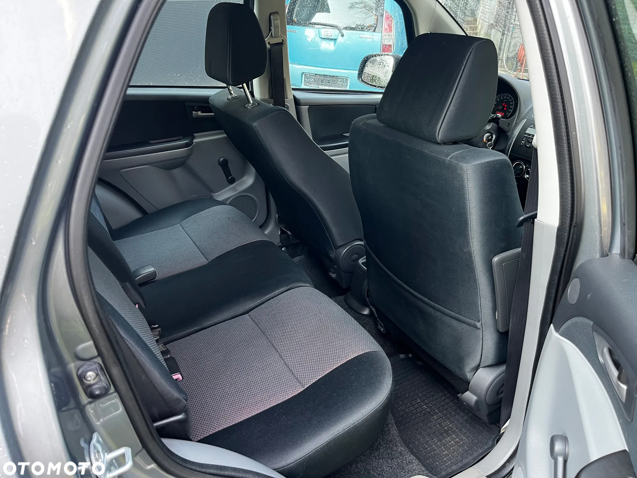 Suzuki SX4 - 10