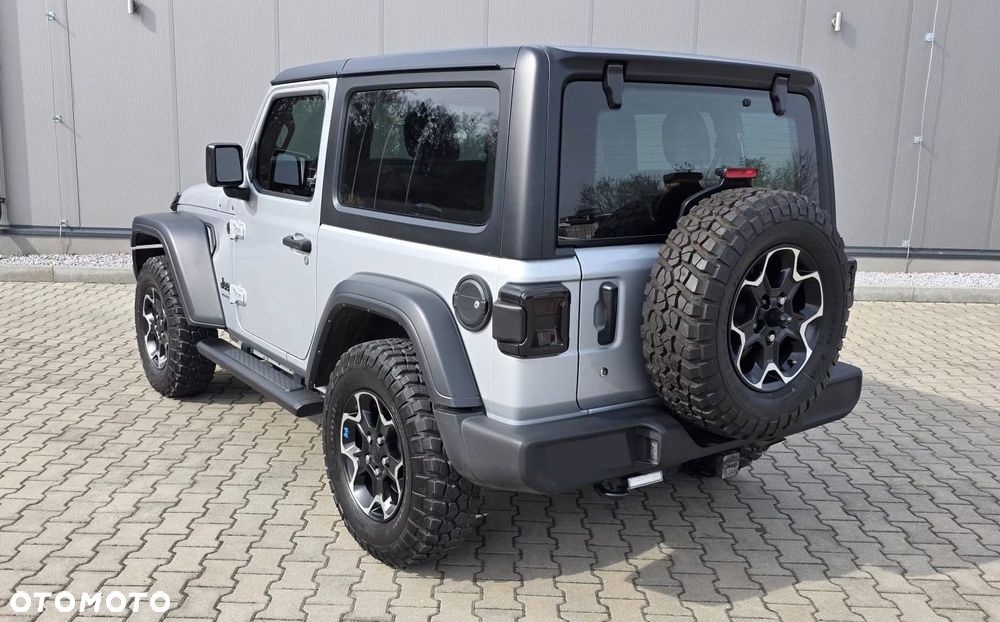 Jeep Wrangler - 5