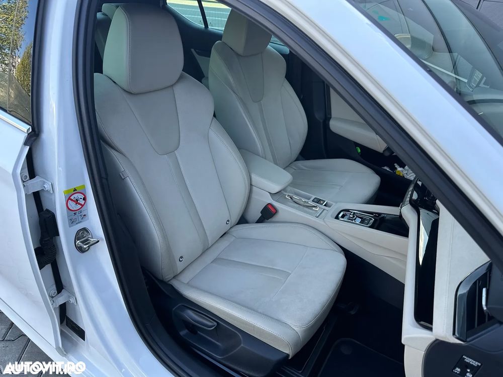 Skoda Octavia 1.0 TSI DSG Mild Hybrid Ambition - 8