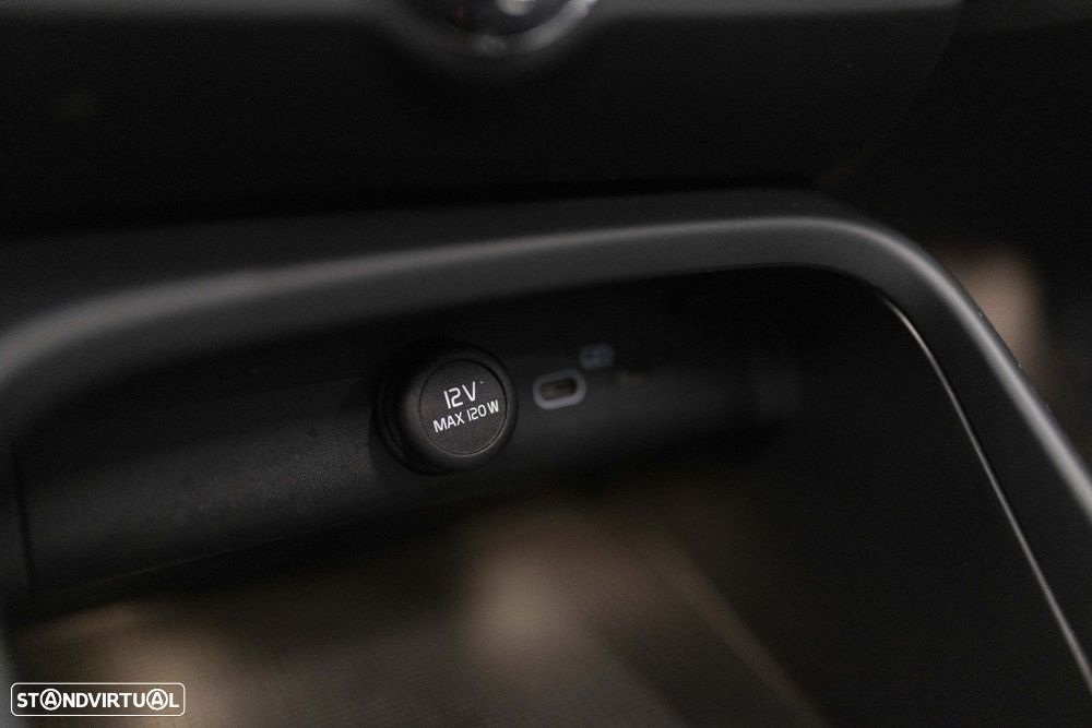 Volvo XC 40 P8 AWD Recharge RDesign - 44