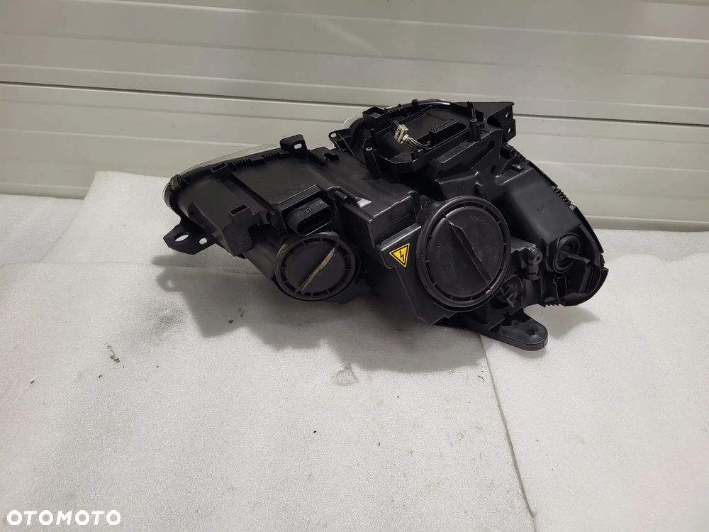 Mercedes-Benz C W204 SM XENON PRZÓD STRONA LEWA A2048202959 - 10