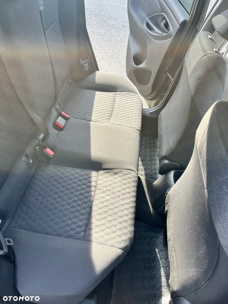 Toyota Yaris - 9
