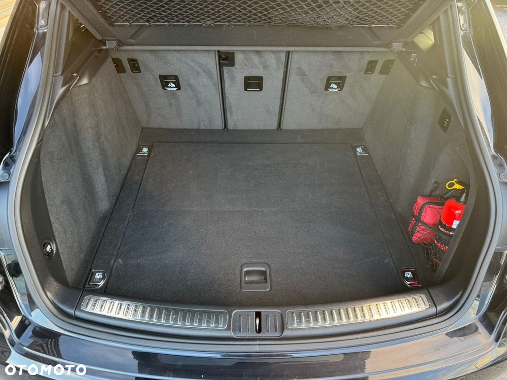 Porsche Macan Turbo - 34