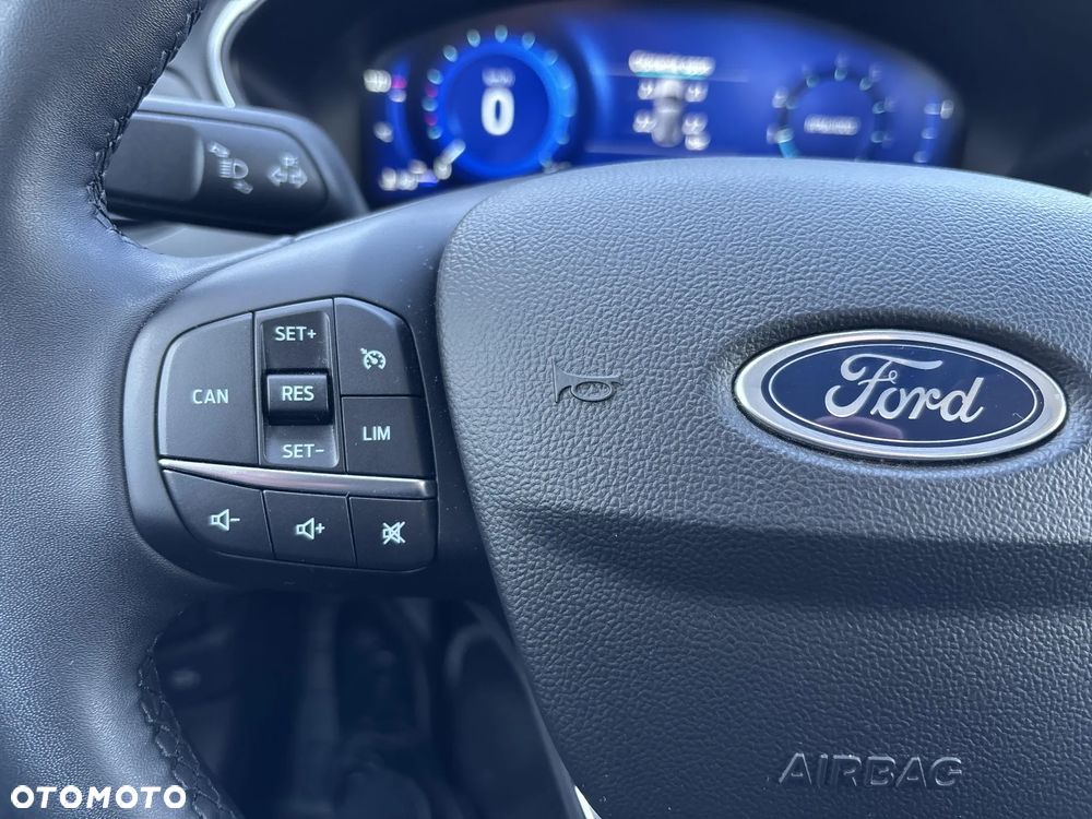 Ford Focus 1.0 EcoBoost Titanium Design - 23