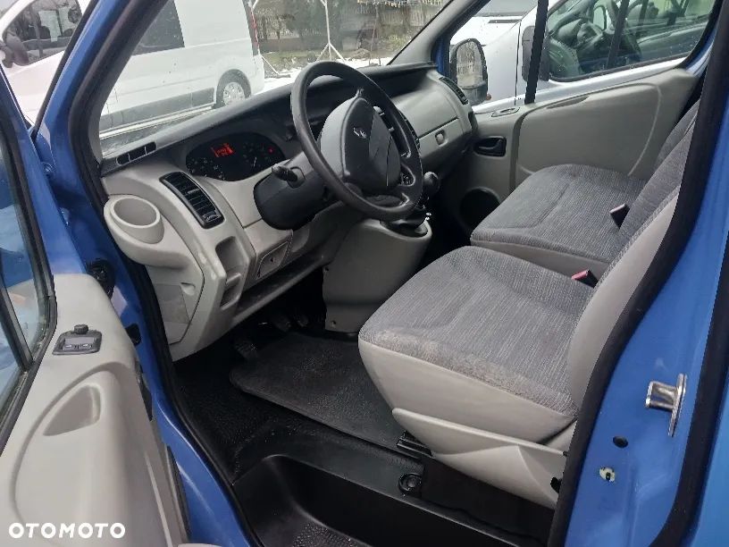 Renault Trafic - 11