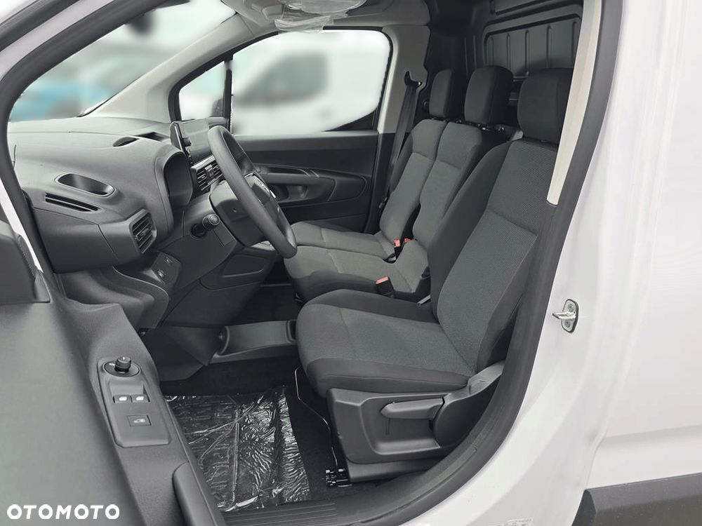 Opel Combo Van 1.5 BlueHDi L2 EAT8 - 10