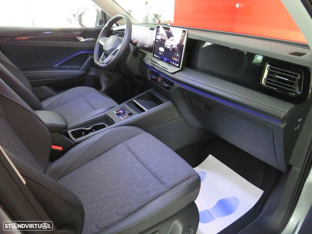 VW Tiguan 2.0 TDI Urban DSG - 23