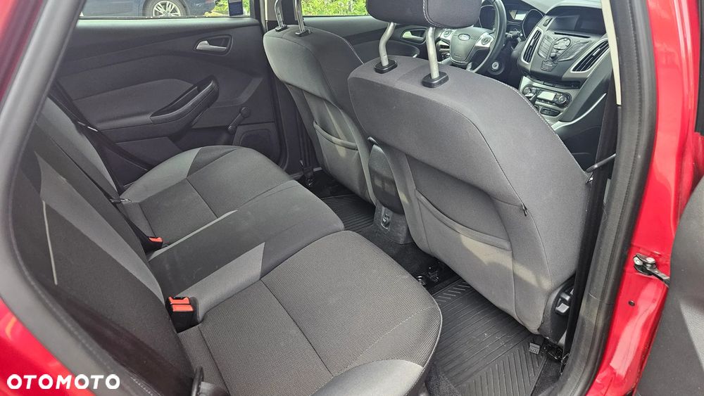 Ford Focus 1.0 EcoBoost Trend - 28