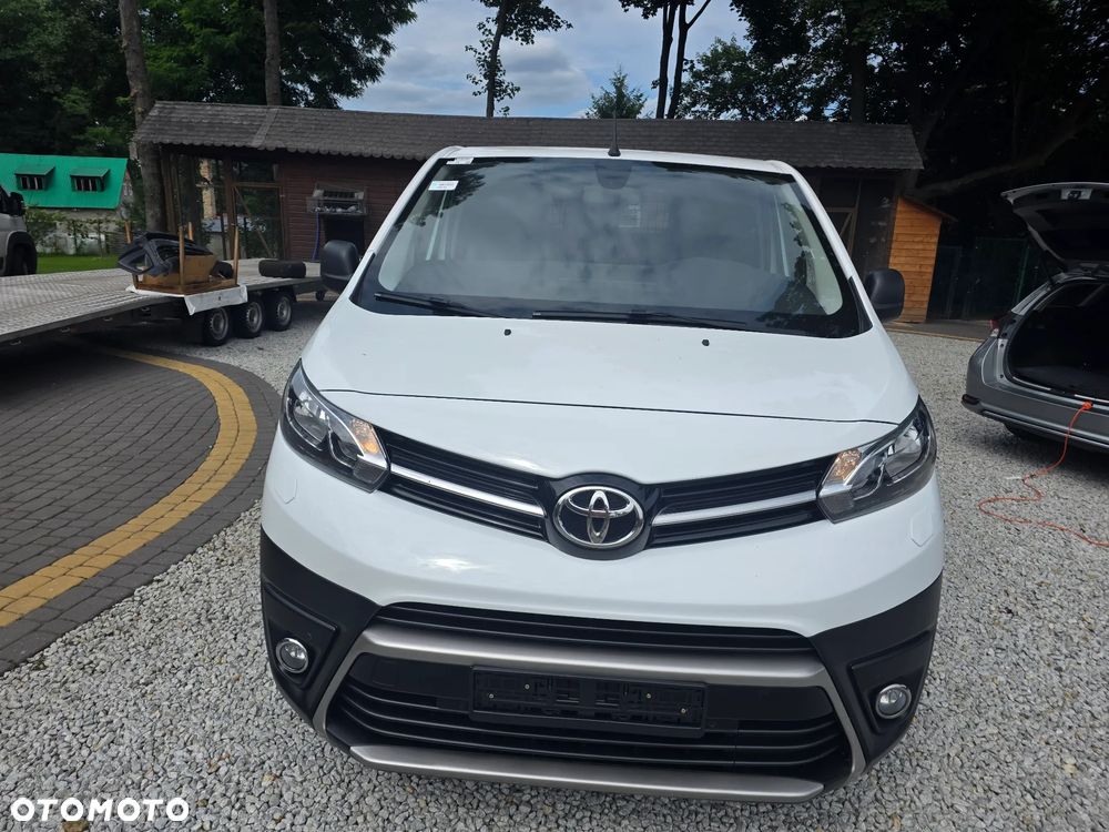 Toyota ProAce Kombi D-4D Medium 2,7t - 12