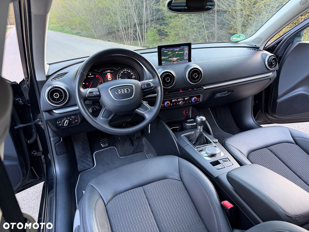 Audi A3 Sportback 2.0 TDI Ambiente - 27